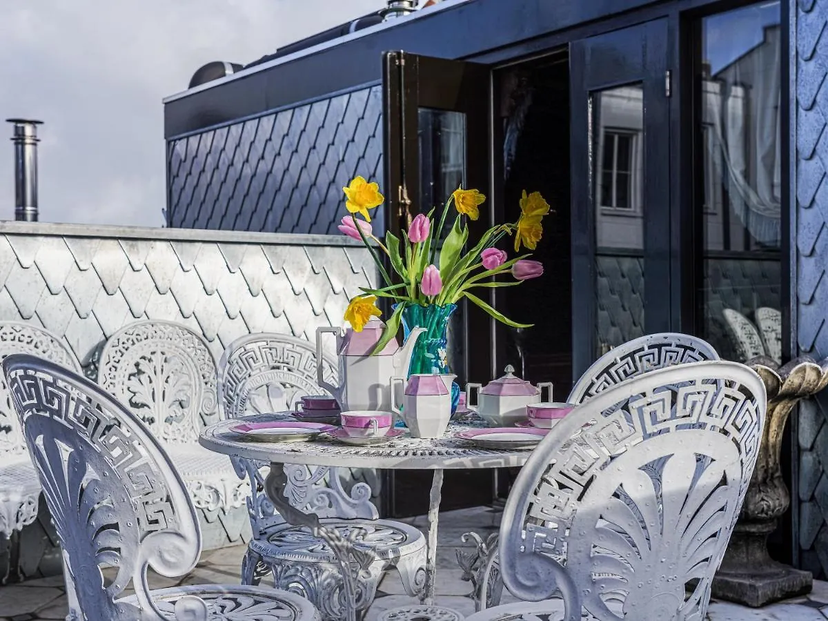 Bed and Breakfast Private And Chique Salon De Franz - With Large Terrace Amsterdam Niederlande